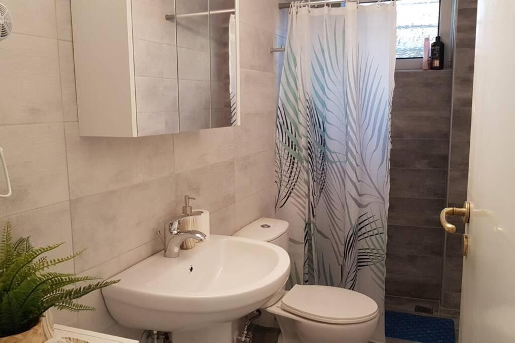 Ellis Home With Private Entrance And Nice Veranda ハニア エクステリア 写真