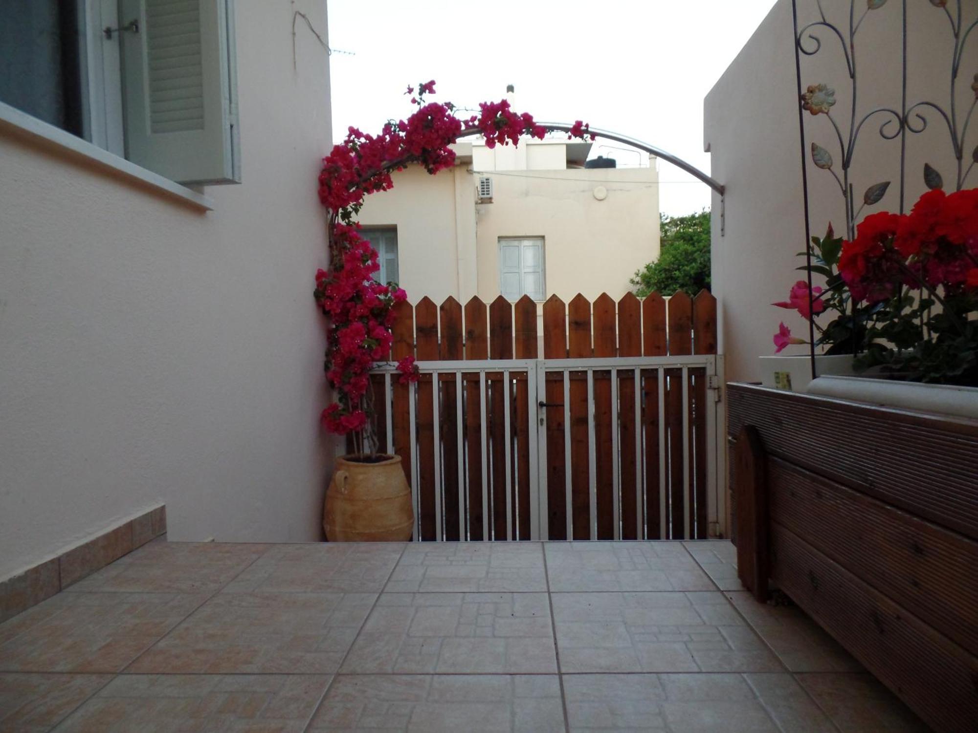 Ellis Home With Private Entrance And Nice Veranda ハニア エクステリア 写真